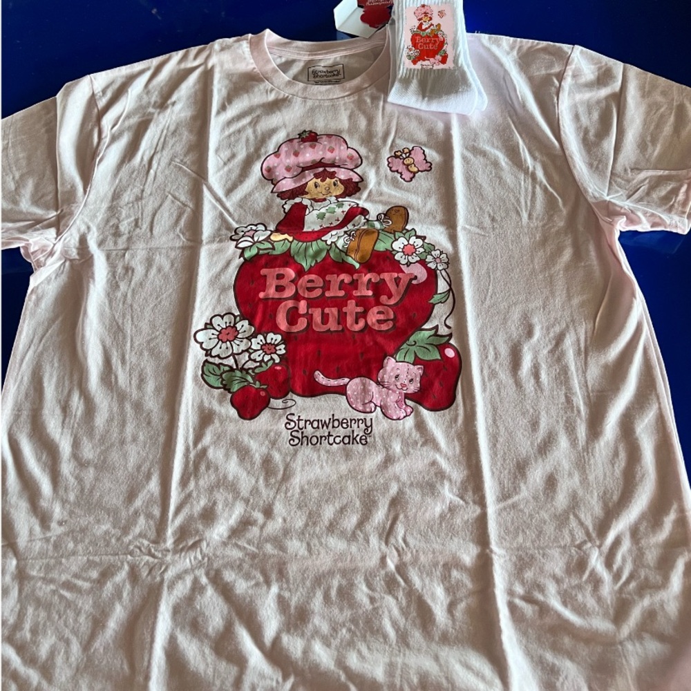 Strawberry shortcake shirt set - Picture 4 of 4
